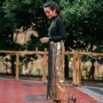 Meenakshi Anoop Instagram - Uh huhh honey 🍯 Stylist and designer : @doms.2010 Costume: @western_lady_ jewellery: @anokhi_priyakishore Photography: @imagiophotography_official Hair: @rathybaiju_mua