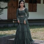 Meenakshi Anoop Instagram - Glam up 🤎 💄@aiswarya_makeovers 💍 @golden_cup_fashion_jewellery 🏞@mayaheritagekottayam 📸@hridayam_captured_moments 👗@akxa__anna__saji Maya Heritage Aymanam