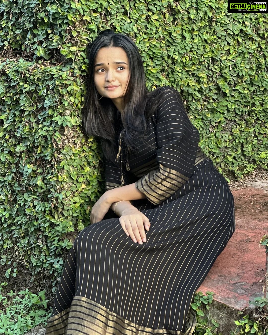 Meenakshi Anoop Instagram - Helloo sunshine 🌞 👗@vihania_designz