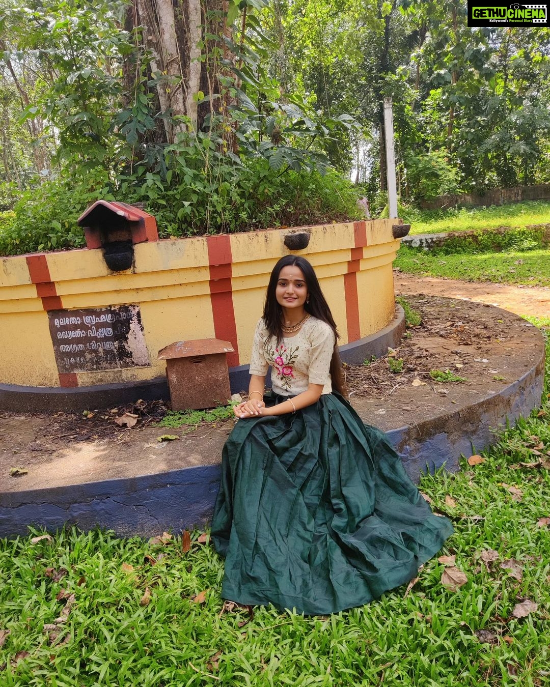 Meenakshi Anoop Instagram - Worship....Trust....culture ❣ Jewellery @sidhasstore