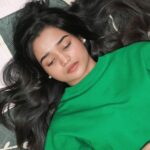 Meenakshi Anoop Instagram - My brain's full of mysteries most of the time but one thing im certain of is - The All New Chandrika can solve all your skin problems with more than 7 ingredients and 2x times coconut oil helps for a smoother glowy skin. Was fun discovering this and thanks to @sowbhagyavenkitesh for helping me just before losing myself in thoughts !😄 #discoverchandrika #allnewchandrika #chandrikaayurvedicsoap #onestopsolution #skincare #softandglowyskin