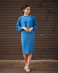 Meenakshi Anoop Instagram - Ohh hey there 🧋

Stylist and designer : @doms.2010 
Costume: @western_lady_ 
Hair: @rathybaiju_mua 
 jewellery: @anokhi_priyakishore
Photography: @imagiophotography_official