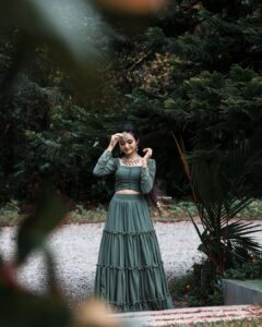 Meenakshi Anoop Instagram - Glam up 🤎

💄@aiswarya_makeovers 
💍 @golden_cup_fashion_jewellery 
🏞@mayaheritagekottayam 
📸@hridayam_captured_moments 
👗@akxa__anna__saji