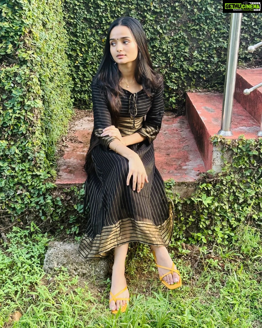 Meenakshi Anoop Instagram - Helloo sunshine 🌞 👗@vihania_designz