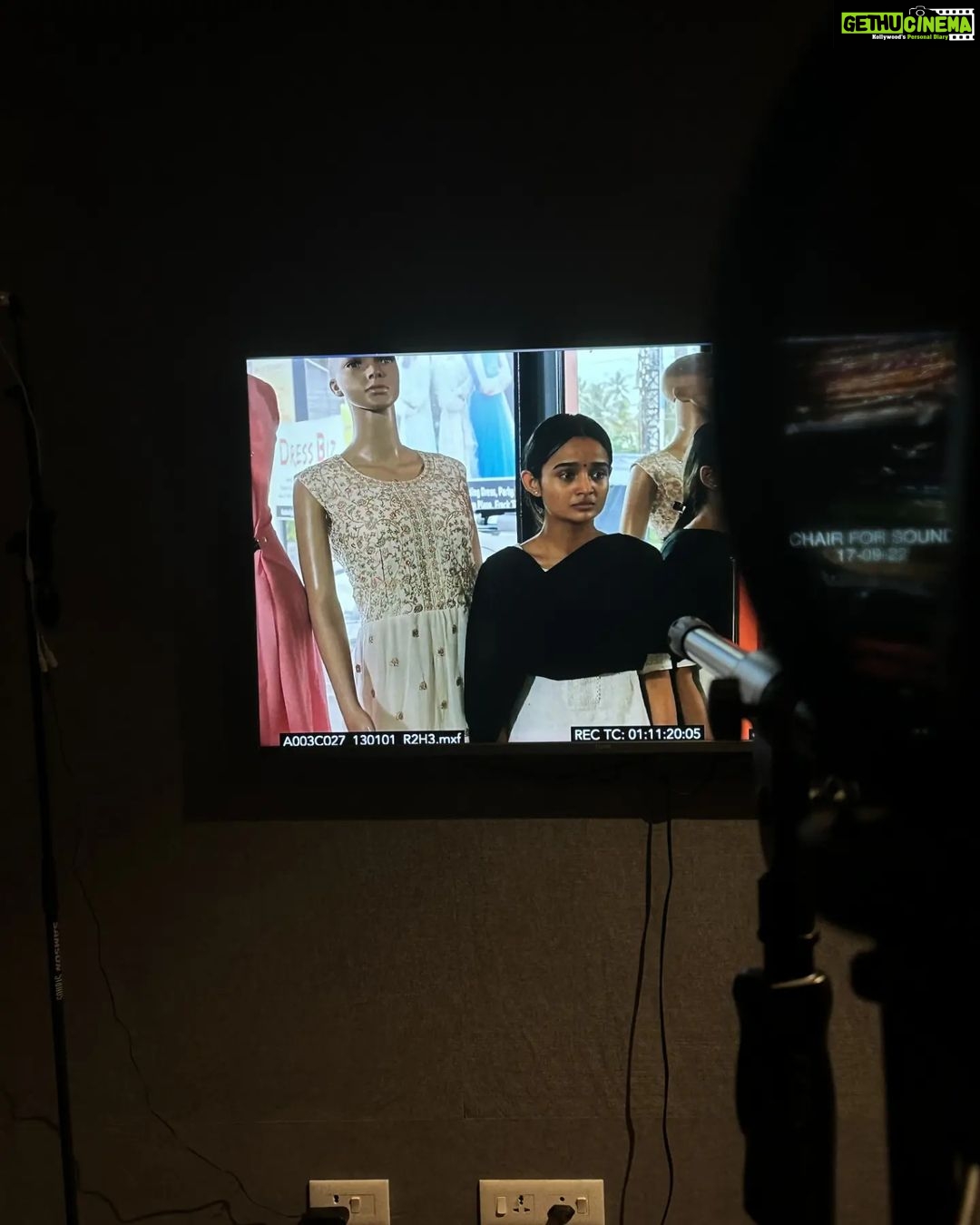 Meenakshi Anoop Instagram - Yeahhh something new 🎬 👗@glammizo