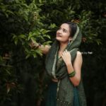 Meenakshi Anoop Instagram - Eid Mubarak 💫 . . .Stylist and designer : @doms.2010 Costume: @Threadnneedle_official Jewellery: @anokhi_priyakishore Photography: @stories_by_fari @esquire.photography