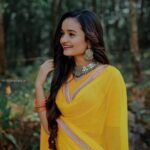 Meenakshi Anoop Instagram - I know you love my 👀🙈 Stylist and designer : @doms.2010 Costume: @threadnneedle_official Jewellery: @anokhi_priyakishore Photography: @fotographerjp