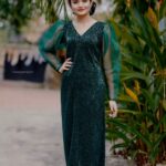 Meenakshi Anoop Instagram - Glow in Green✨ Stylist and designer : @doms.2010 Photography: @fotographerjp Costume: @threadnneedle_official Jewellery: @anokhi_priyakishore