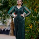 Meenakshi Anoop Instagram - Glow in Green✨ Stylist and designer : @doms.2010 Photography: @fotographerjp Costume: @threadnneedle_official Jewellery: @anokhi_priyakishore