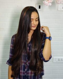 Meenakshi Anoop Instagram - Oru change aranagrahikkattath✌🏻😂
Lovely service @anezanzare_unisex_salon
#for #our #new #movie juniors journey ♥️