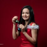 Meenakshi Anoop Instagram - Jingle bell 🎁 👗@r.a.s.n.a.s 📷@akhilskiran 💅@nails_by_rakhi