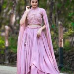 Meenakshi Anoop Instagram - You are your home💌 Stylist and designer : @doms.2010 Costume: @utsavkochi Stylist and designer : @doms.2010 Costume: @utsavkochi jewellery: @anokhi_priyakishore Photography: @98craftman