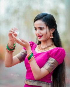 Meenakshi Anoop Instagram - Glimpse of love 🤍

Stylist and designer : @doms.2010 
Costume: @pranatistyles
jewellery: @anokhi_priyakishore
Photography: @imagiophotography_official
 Hair: @rathybaiju_mua