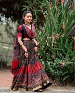 Meenakshi Anoop Instagram - On to better things ❤ Stylist and designer : @doms.2010 Costume: @byhand.in Hair: @rathybaiju_mua jewellery: @anokhi_priyakishore Photography: @imagiophotography_official