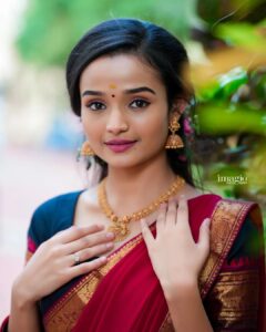Meenakshi Anoop Instagram - Dhavani 💕

Stylist and designer : @doms.2010 
Costume: @pranatistyles
 Hair: @rathybaiju_mua
jewellery: @anokhi_priyakishore
Photography: @imagiophotography_official