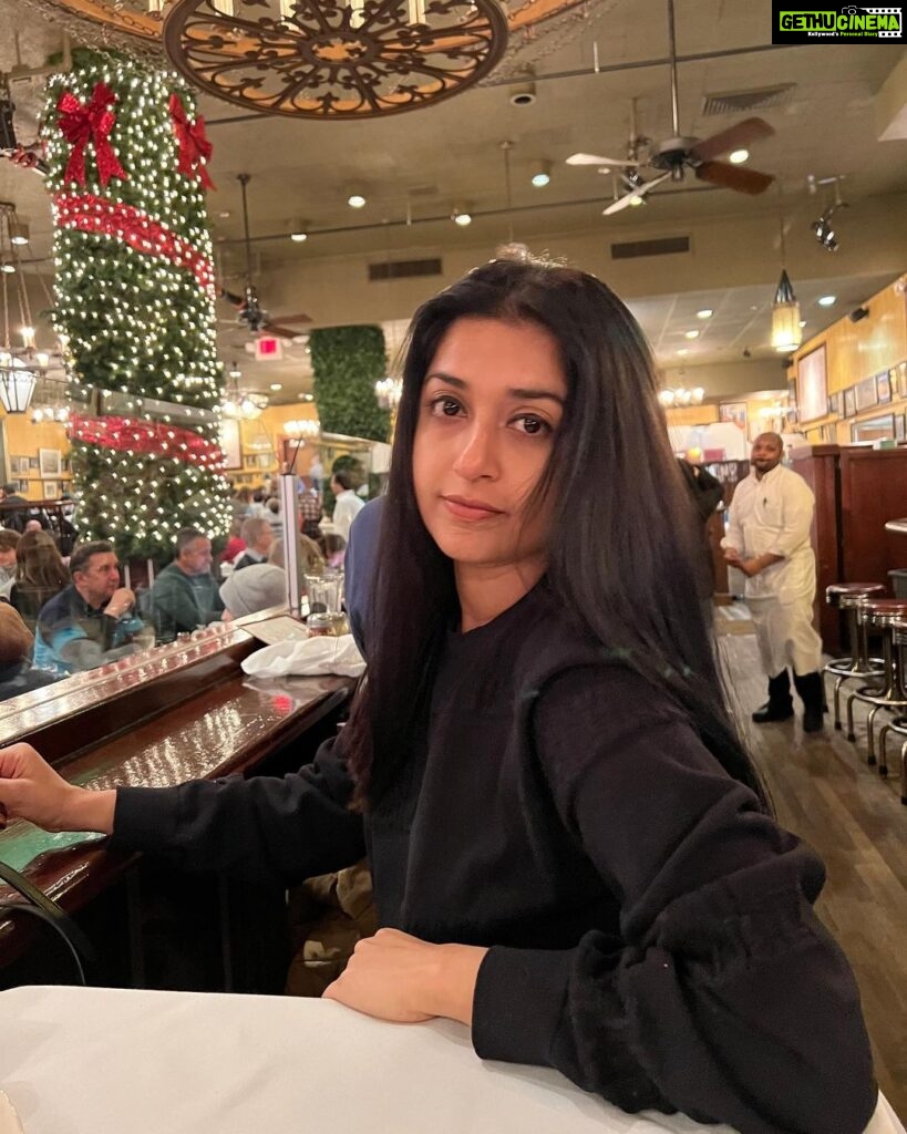 Meera Jasmine Instagram - Time to SLEIGH 🦌✨ #WinterWonderland #ChristmasAlready #MindfulMondays #OnwardsAndUpwards #MJ #MeeraJasmine