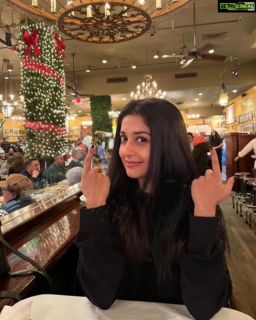 Meera Jasmine Instagram - Time to SLEIGH 🦌✨ #WinterWonderland #ChristmasAlready #MindfulMondays #OnwardsAndUpwards #MJ #MeeraJasmine