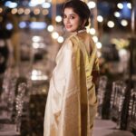 Meera Jasmine Instagram - Looking at life from all angles possible ✨ 📸 @arunvaiga 🎨 @tinu_peter #GoldenLight #GoldenHour #JourneyInward #OnwardsAndUpwards #MJ #MeeraJasmine