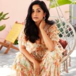 Meera Jasmine Instagram - The untamed beauty of wildflowers 🌼🌸🌼 📸 : @rahuljhangiani Styling : @soodpranav @sanya_sheth Makeup and hair : @jazmin_lois_rodriguez #ShootDiaries #OnwardsAndUpwards #MJ #MeeraJasmine