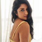 Meera Jasmine Instagram - Sunbeam of the soul 💛✨ 📸@raoulxv #SunshineState #LoveAndLight #OnwardsAndUpwards #MeeraJasmine #MJ