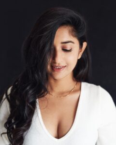 Meera Jasmine Instagram - Be more of you and less of them 🤍

📸 @raoulxv 

#LoveForWhite #Denims #TuesdayThoughts #ShootDiaries #OnwardsAndUpwards #MeeraJasmine #MJ