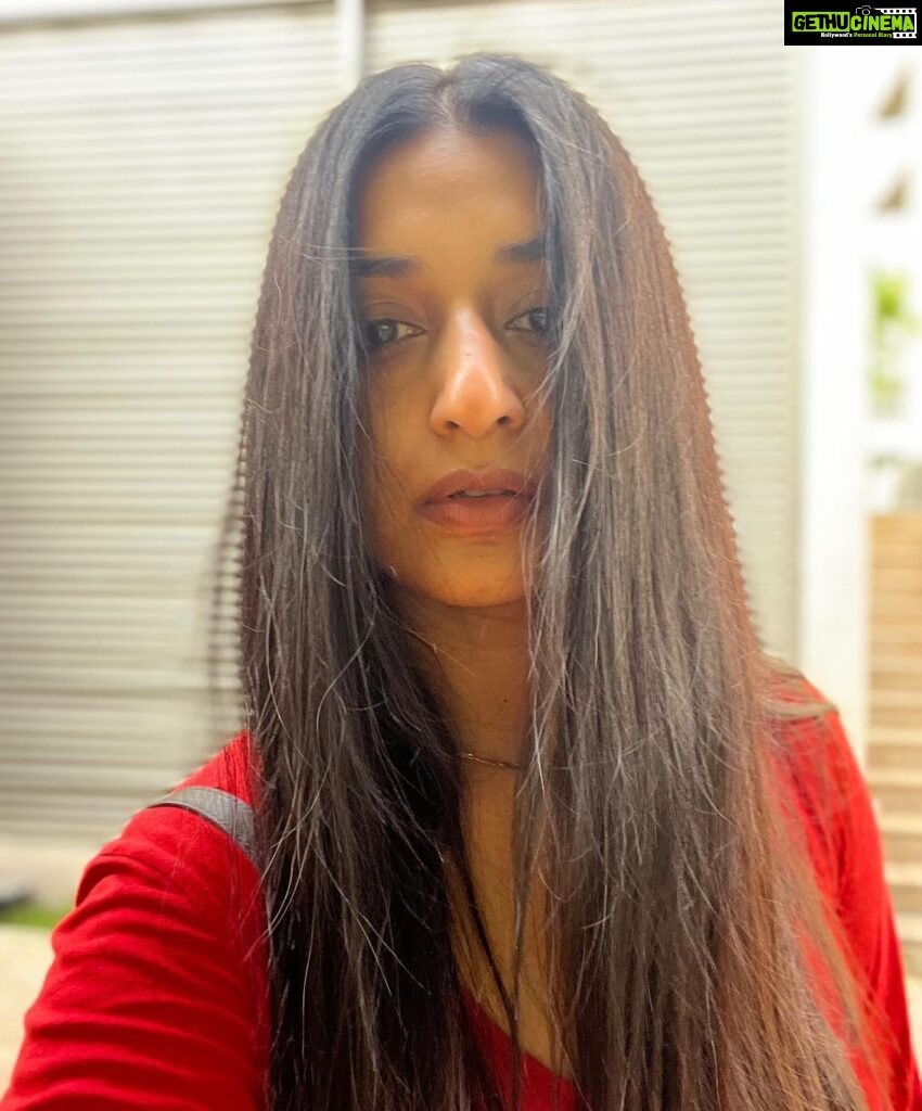 Meera Jasmine Instagram - Gone with the wind ♥️ #WindEnergy #MondayMood #MindfulMonday #CarefreeDays #OnwardsAndUpwards #MJ #MeeraJasmine