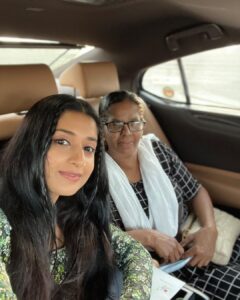 Meera Jasmine Instagram - My lunch date is cuter than yours.😍💖Meet Radha, the embodiment of love, warmth, compassion and selflessness all rolled into one 💖🦋

#Life #Being #GratefulEveryday #MondayMood #MindfulMonday #OnwardsAndUpwards #MJ #MeeraJasmine