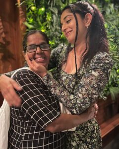 Meera Jasmine Instagram - My lunch date is cuter than yours.😍💖Meet Radha, the embodiment of love, warmth, compassion and selflessness all rolled into one 💖🦋

#Life #Being #GratefulEveryday #MondayMood #MindfulMonday #OnwardsAndUpwards #MJ #MeeraJasmine
