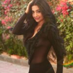 Meera Jasmine Instagram - “To see a world in a grain of sand and a heaven in a wildflower."- William Blake 🖤 📸 : @rahuljhangiani Styling : @soodpranav @sanya_sheth Makeup and hair : @jazmin_lois_rodriguez #ShootDiaries #OnwardsAndUpwards #MJ #MeeraJasmine