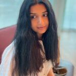 Meera Jasmine Instagram - Shape shifter vibes and heartwarming smiles 💖🦋 #Mood #WeekendIsHere #OnwardsAndUpwards #MeeraJasmine #MJ