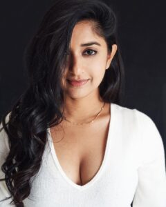 Meera Jasmine Instagram - Be more of you and less of them 🤍

📸 @raoulxv 

#LoveForWhite #Denims #TuesdayThoughts #ShootDiaries #OnwardsAndUpwards #MeeraJasmine #MJ