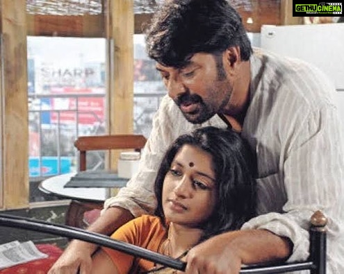 Meera Jasmine Instagram - Some performances and some characters cut through deep into the unexplored spaces of your being and create a forever nothing can alter. Shyamaprasad sir’s ‘Ore Kadal’ will always be one such journey that gave me a precious opportunity to witness the inimitable craft of the actor par excellence, Mammookka. One of his finest and timeless performances in his illustrious career, this project gave me a once in a lifetime opportunity to be up close and personal with some of the most unique talents on and off screen. Thank you Mammookka, for being the Nathan to my Deepthi. All love for all the meaningful things ahead 💖✨ #Tbt #ThrowbackThursday #OreKadal #Shyamaprasad #Mammootty #Narein #Memories #MalayalamCinema #OnwardsAndUpwards #MJ @shyamaprasad @mammootty @narainraam