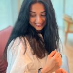 Meera Jasmine Instagram – Shape shifter vibes and heartwarming smiles 💖🦋

#Mood #WeekendIsHere #OnwardsAndUpwards #MeeraJasmine #MJ