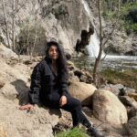 Meera Jasmine Instagram - True that every now and then we must travel far enough to find ourselves. A walk in the woods and amidst the greens that helped me rediscover … realign and revisit self and all that essentially matters 🍃 #JourneyInward #Catharsis #OnwardsAndUpwards #MJ #MeeraJasmine