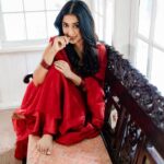 Meera Jasmine Instagram - In your light I learn how to love ♥️ Rumi ♾️ 📸 @arunvaiga 🎨 @unnips #Red #ValentinesDay #AllThingsLove #OnwardsAndUpwards #MJ #MeeraJasmine