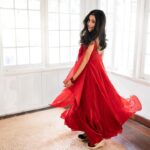 Meera Jasmine Instagram – In your light I learn how to love ♥️ Rumi ♾️

📸 @arunvaiga 
🎨 @unnips 

#Red #ValentinesDay #AllThingsLove #OnwardsAndUpwards #MJ #MeeraJasmine
