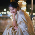 Meera Jasmine Instagram - Looking at life from all angles possible ✨ 📸 @arunvaiga 🎨 @tinu_peter #GoldenLight #GoldenHour #JourneyInward #OnwardsAndUpwards #MJ #MeeraJasmine