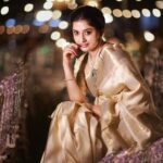 Meera Jasmine Instagram - Looking at life from all angles possible ✨ 📸 @arunvaiga 🎨 @tinu_peter #GoldenLight #GoldenHour #JourneyInward #OnwardsAndUpwards #MJ #MeeraJasmine