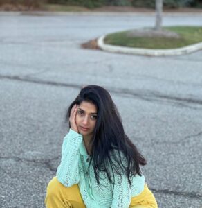 Meera Jasmine Instagram - Finding magic in the music of the winter breeze and the silence of the sun ❄️♾️❄️

Sending love and light 💎 

#ChristmasEve #FaithAndMagic #NatureChild #OnwardsAndUpwards #MJ #MeeraJasmine