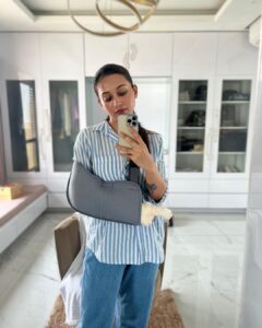Mimi Chakraborty Instagram - Some days just dosen’t go how you plan it🪡🏥💊🧿📿