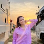 Mimi Chakraborty Instagram - Some endings are beautiful 🌅 ok byeee whole night shoot today🫣🫢 📸: @pritampritamhalder