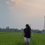 Mimi Chakraborty Instagram - Dil hai chota sa🌻☘️