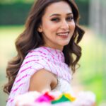 Mimi Chakraborty Instagram - Happppyyyyy holi. Play well, play safe, play with responsibility, don’t colour the pets🙏. #happyholi