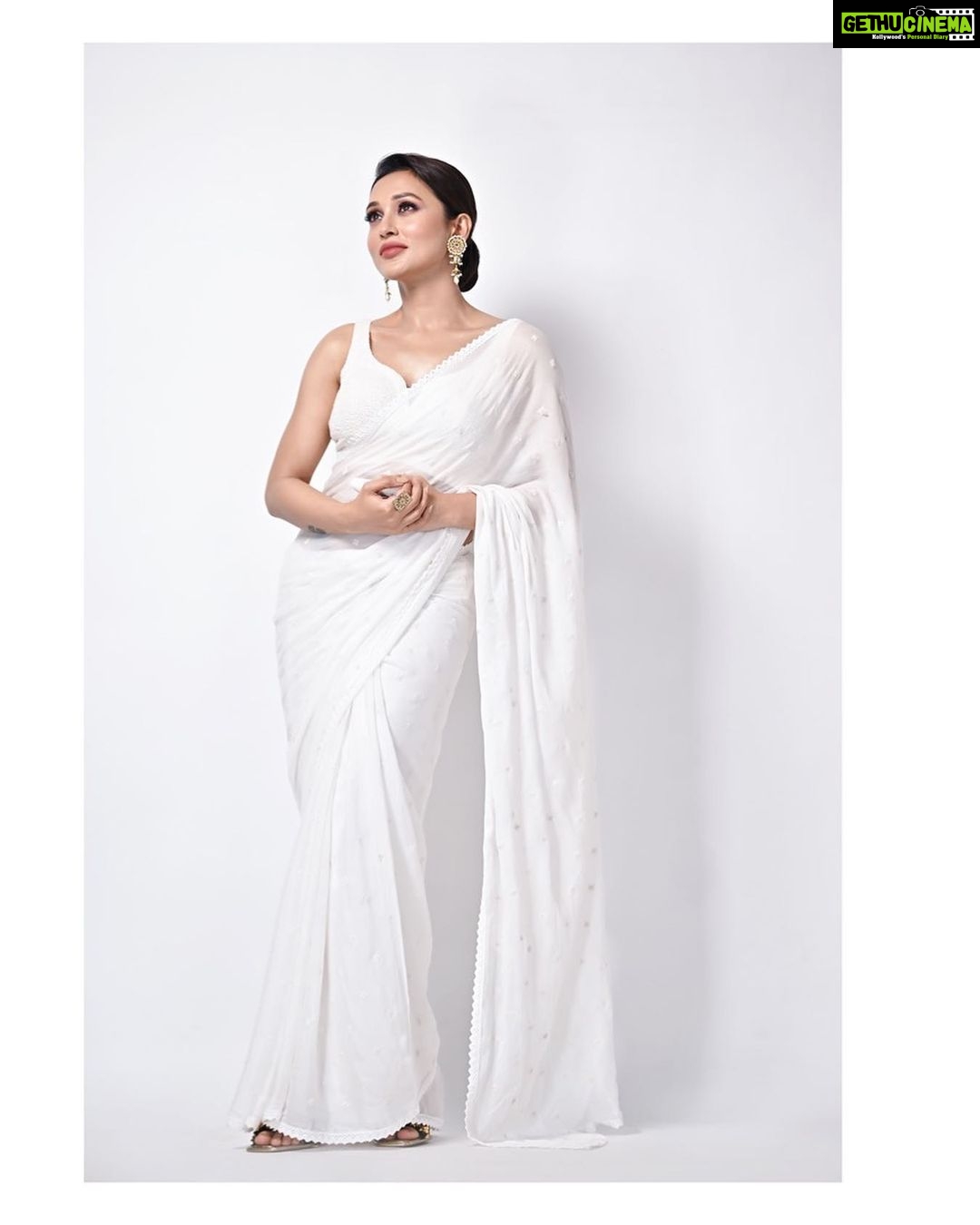 Mimi Chakraborty Instagram - White galore 🤍