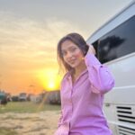 Mimi Chakraborty Instagram - Some endings are beautiful 🌅 ok byeee whole night shoot today🫣🫢 📸: @pritampritamhalder