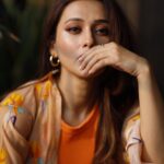 Mimi Chakraborty Instagram - Beauty begins the moment you decide to be yourself✌️🌻 FYI: This is a raw file, i loved and i posted, ppl who are here in my gram by now are aware of the fact that i am not an advocate of photoshop surely some colour corrections are there like light enhancements nd background colour adjustments.That osmosis of waist line nd body nd face nahh not my thing. Definitely i had my insecurities, I had put my body through worst,( fad diets, starvation, injections)was so self critical never liked a picture of mine, zoomed in to find a flaw( bcoz someone told me i was mediocre, some1 told me i was dark, Some1 told me i lack x factor, i m fat nd not nd not meant to be here, i don’t look like others (glam). But life and my journey nd time taught so much, where these things dosen’t matter. Today if i have a pimple bad skin bloating or a scar on my body i embrace it,i like to project it that way bcoz yes we are humans. That unnecessary standards which we put up for the world is hoax, beauty begins the day u love ppl are kind to them and is kind to yourself.That confidence that smile makes you what you are. So believing in that porcelain skin nd that 24 inches waist most of the time isn’t true.Love yourself, love your body embrace it, it is keeping u alive like doing things ( pumping blood, digesting ur food, making u breathe and a lot more than we know.) Why i am writing this??? Reminder we are all HUMANS🙏 And yes COMMENT SECTION you have a huge impact so if u can’t write good don’t even write something bad, u don’t know what someone is going through. Only coz a picture is happy dosen’t mean everything 🙏. Cheers to life🌻 Ok byee