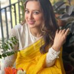 Mimi Chakraborty Instagram - Bcoz…. Saraswati pujo🥻 #happysaraswatipuja
