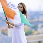 Mimi Chakraborty Instagram - Freedom of thought, Strength in our convictions & Pride in our heritage. India is the biggest democratic country. So let us all come together and celebrate the spirit of unity, patriotism & democracy unitedly. #HappyRepublicDay 🇮🇳