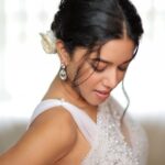 Mirnalini Ravi Instagram – I’m half Flowers 🥀half Flaws 🦢 

@dhanush__photography @archana.karthick @deepz_beautyjourney @vama_moirangthem