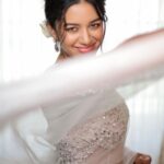 Mirnalini Ravi Instagram – I’m half Flowers 🥀half Flaws 🦢 

@dhanush__photography @archana.karthick @deepz_beautyjourney @vama_moirangthem